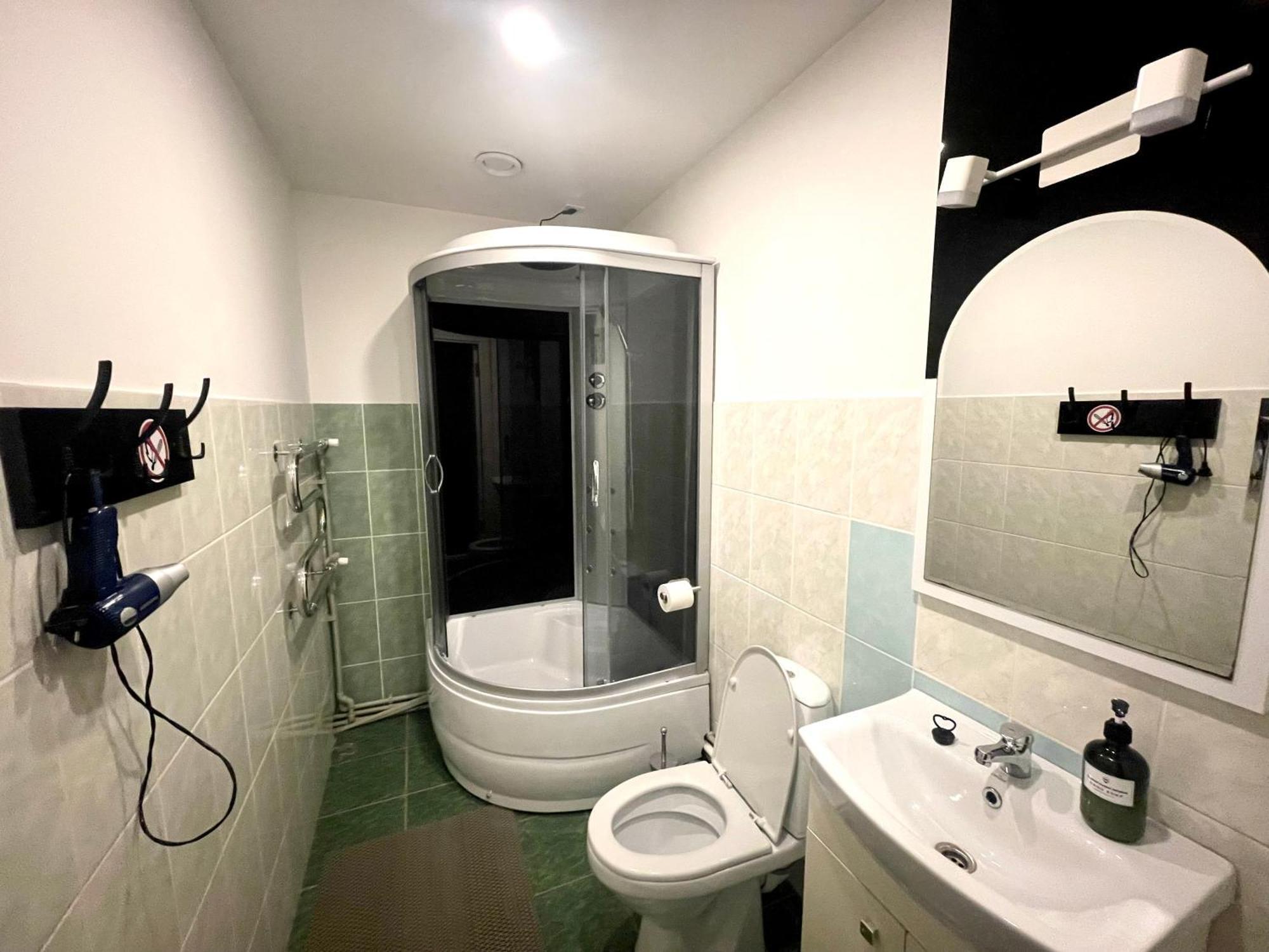 Central Hostel เยลกาวา ภายนอก รูปภาพ